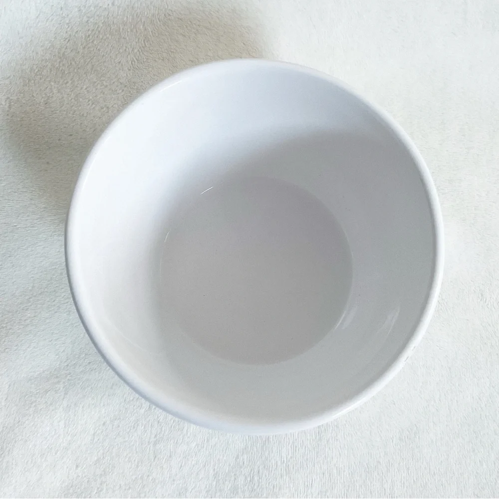 Crate & Barrel POPCORN Embossed Bowl White BIA Cordon Bleu Movie Night